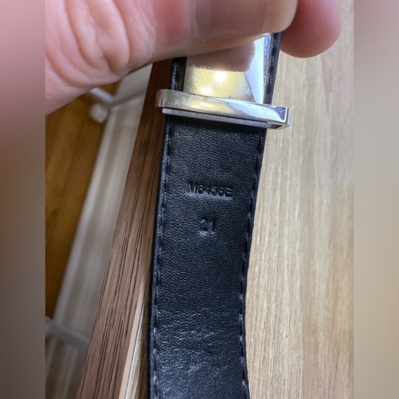 Louis Vuitton Slim Black Bracelet with Gold Logo - Picture 7 of 9